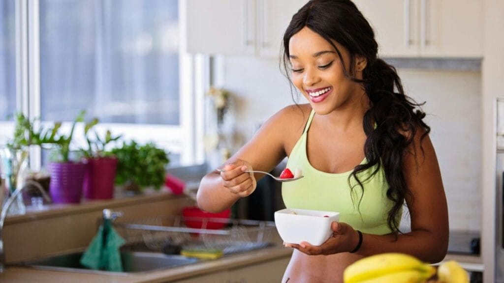 woman eating healthy to manage her nutrition goals